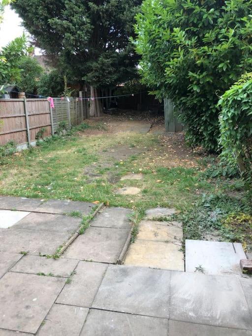 Lovely 3 Bedroom Entire Home With Street Parking - Close To Nec, Bhx Airport - Sleeps 6 Guests Ideal For Contractors & Families Birmingham Eksteriør bilde